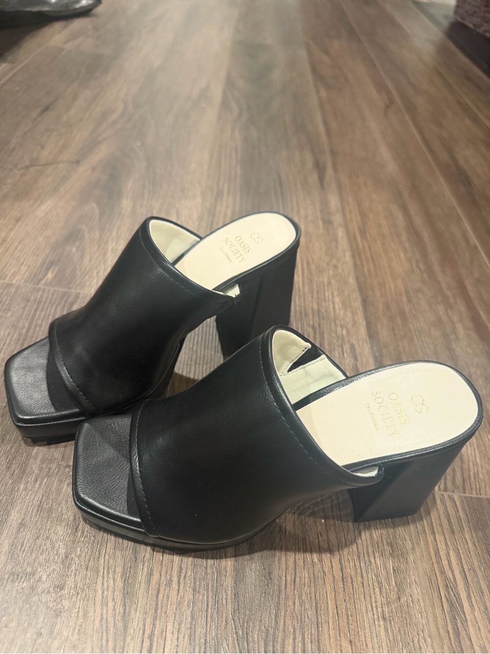 Oasis society heels 7.5